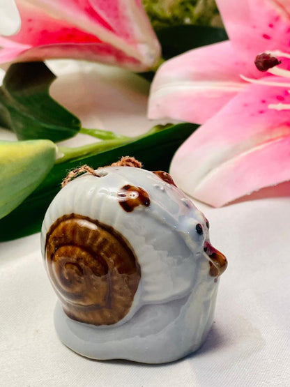 Vintage Ceramic Snail Figurine Ornament 6 cm