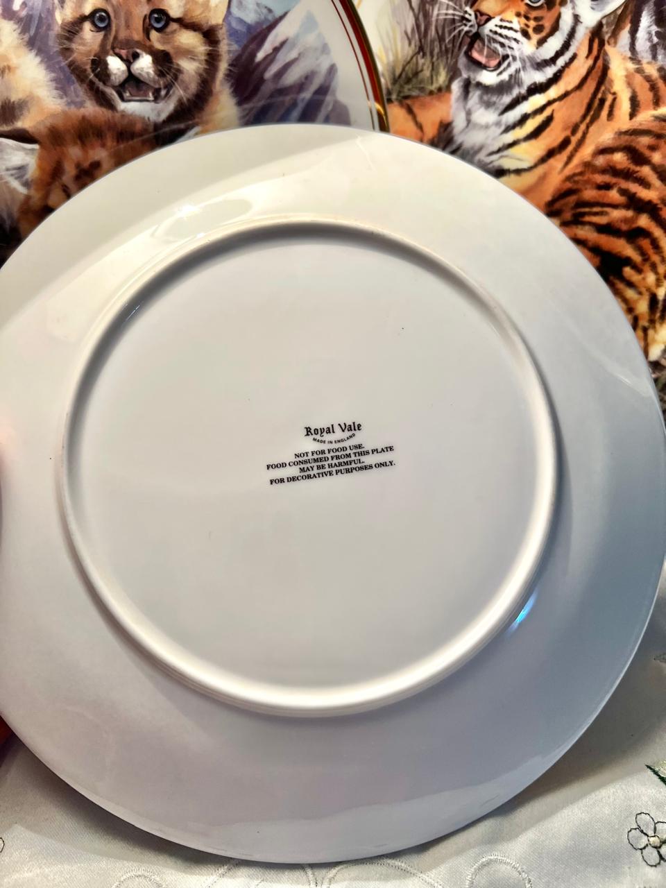 Royal Vale Tigers / Cheetas Wall Plates – 3 Piece Set, 9 Inch