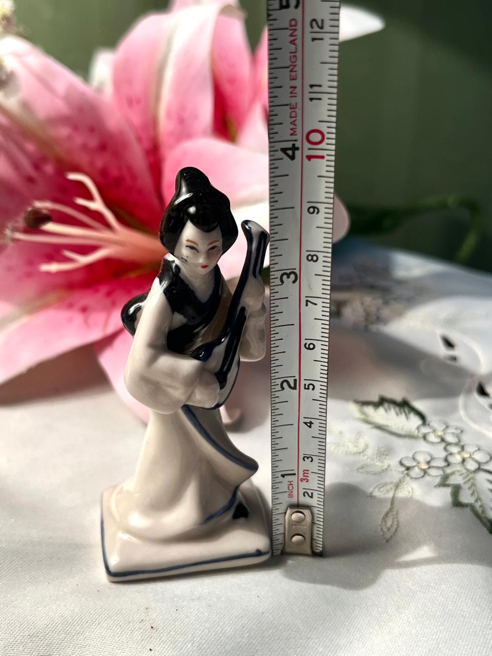 Vintage Asian Lady Porcelain Figurine Playing String Instrument Approx. 9 cm