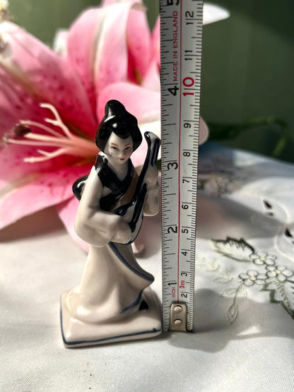 Vintage Asian Lady Porcelain Figurine Playing String Instrument Approx. 9 cm