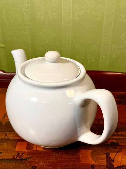 Vintage White Ceramic Teapot with Lid | Classic Tea Pot