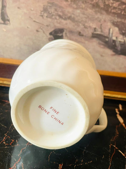 (Classic English) Fine Bone China White Swirl Mug – Minimal Elegance