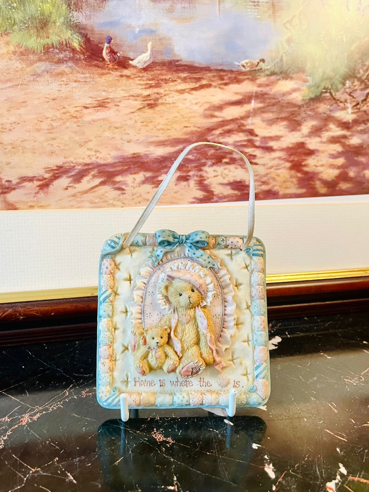 #vintage #enesco #priscillahillman #teddybear #collectible #homedecor #wallhanging #vintageplaque #enesco1993 #teddybearlovers #nurserydecor #homeiswheretheheartis #giftideas #antiquepakistan #collectibles