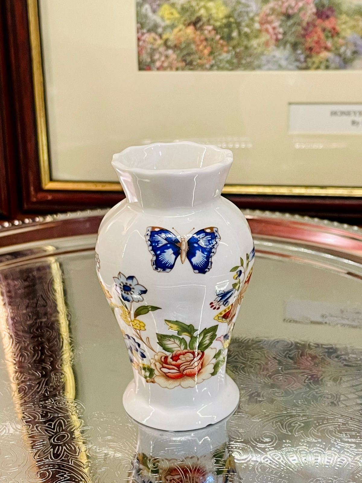 Aynsley, Aynsley Cottage Garden, Fine Bone China Vase, Mini Vase, Vintage Vase, Butterfly Vase, Floral Decor, Cottagecore Decor, English Bone China, Made in England, Collectible China, Tea Time Decor, Small Vase, Home Styling Accessories, Vintage Gift Idea