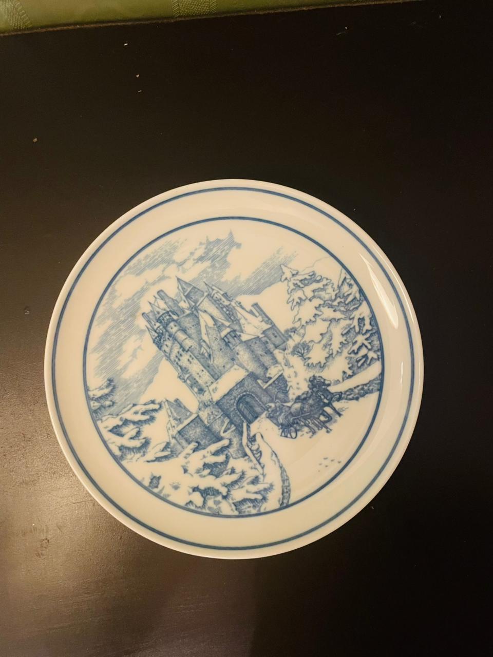 Vintage Hutschenreuther Der Burg Eltz Teller Wall Plate 8 Inch