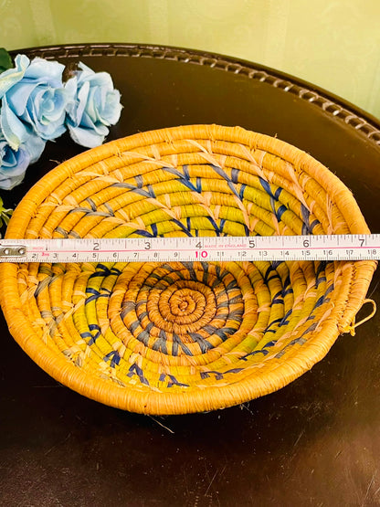 Handwoven Decorative Round Basket Tray – 7 Inch Natural Woven Bowl