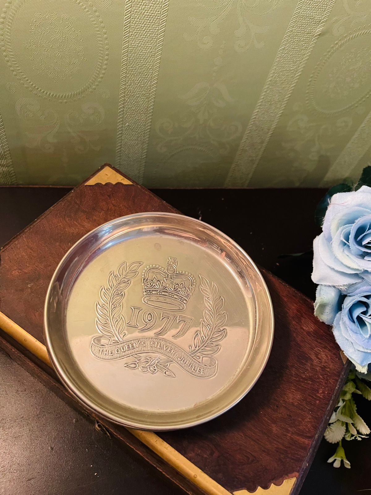 1977 Queen’s Silver Jubilee Coasters Set 5 Inch
