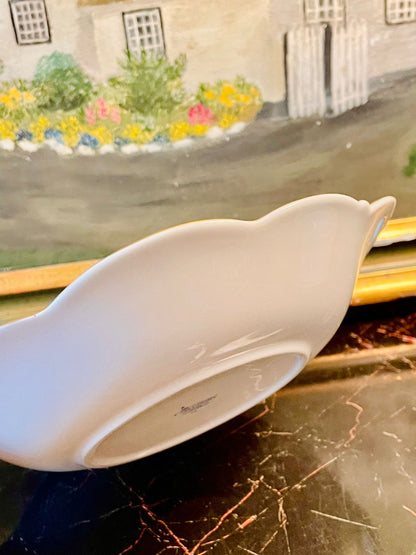 Coalport “Canterbury” Fine Bone China Handled Dish – Made in England