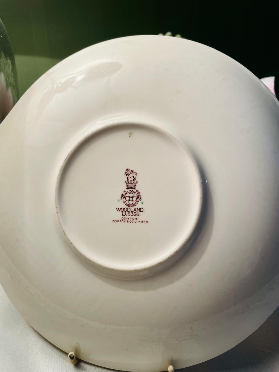 Royal Doulton Woodland D6338 Vintage Serving Plate 26 cm England
