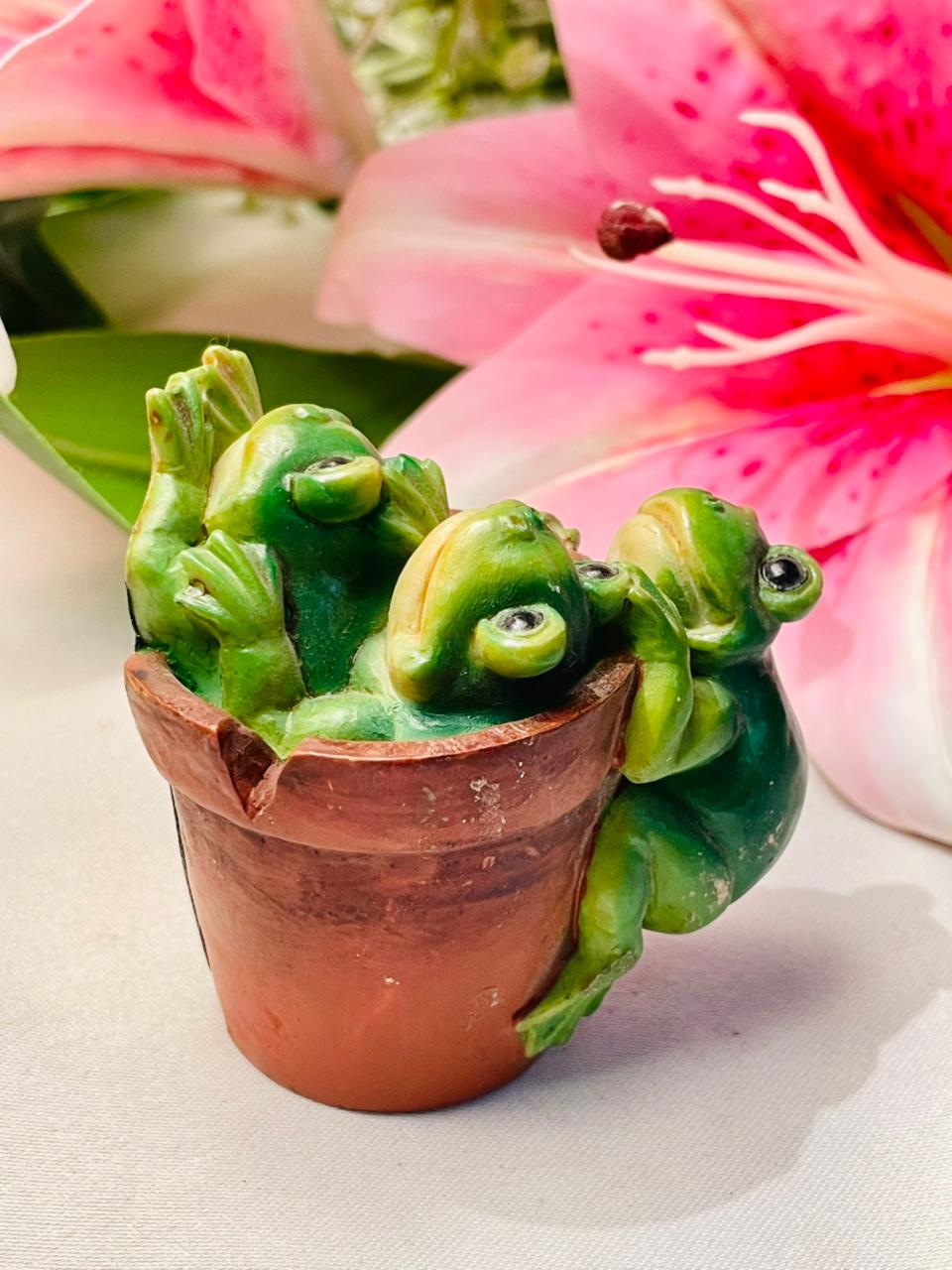 Green Frog Pot Miniature Decor 3 in