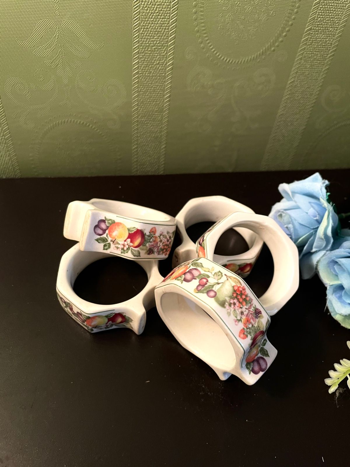 Johnson bros Vintage Ceramic Fruit Napkin Rings Set of 5