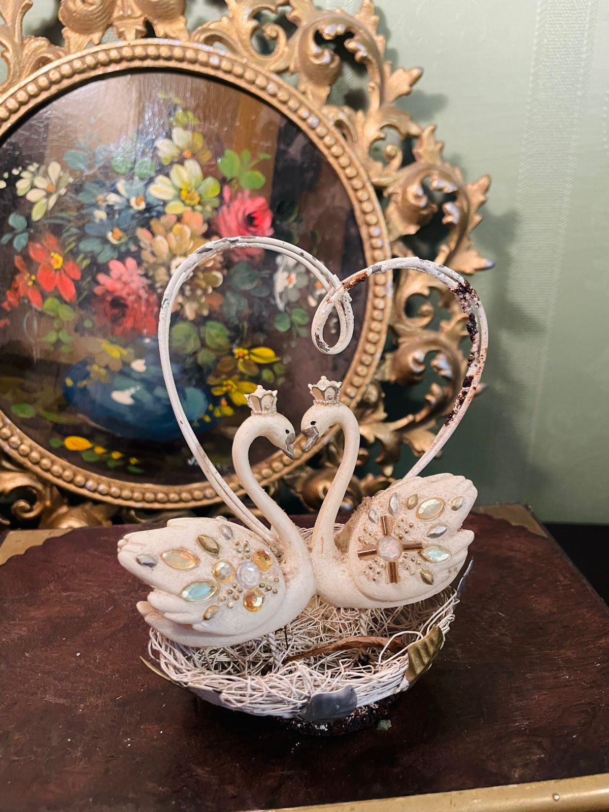 Vintage Double Swan Love Bird Figurine with Heart Frame