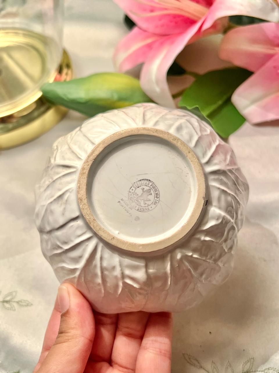 Bordallo Pinheiro White Leaf Bowl – Approx. 5 Inch