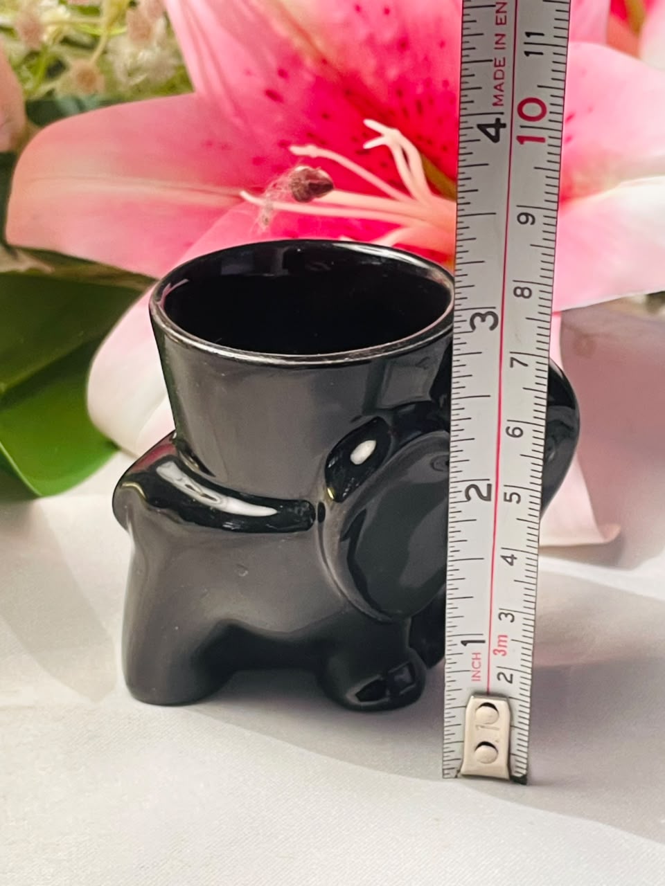 Black Elephant Ceramic Holder Glossy Finish Approx. 8 cm