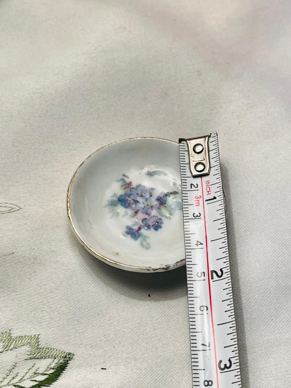 Vintage Floral Mini Ceramic Trinket Dish Approx. 5 cm