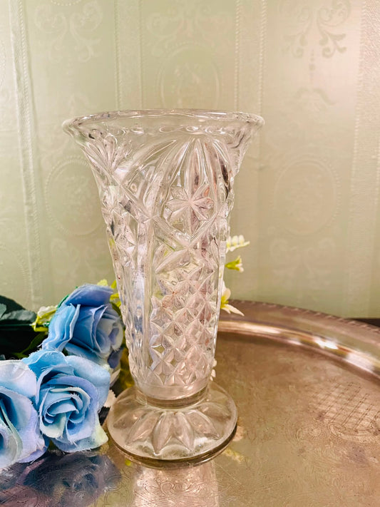 Clear Crystal Starburst Vase – 6.5 Inch