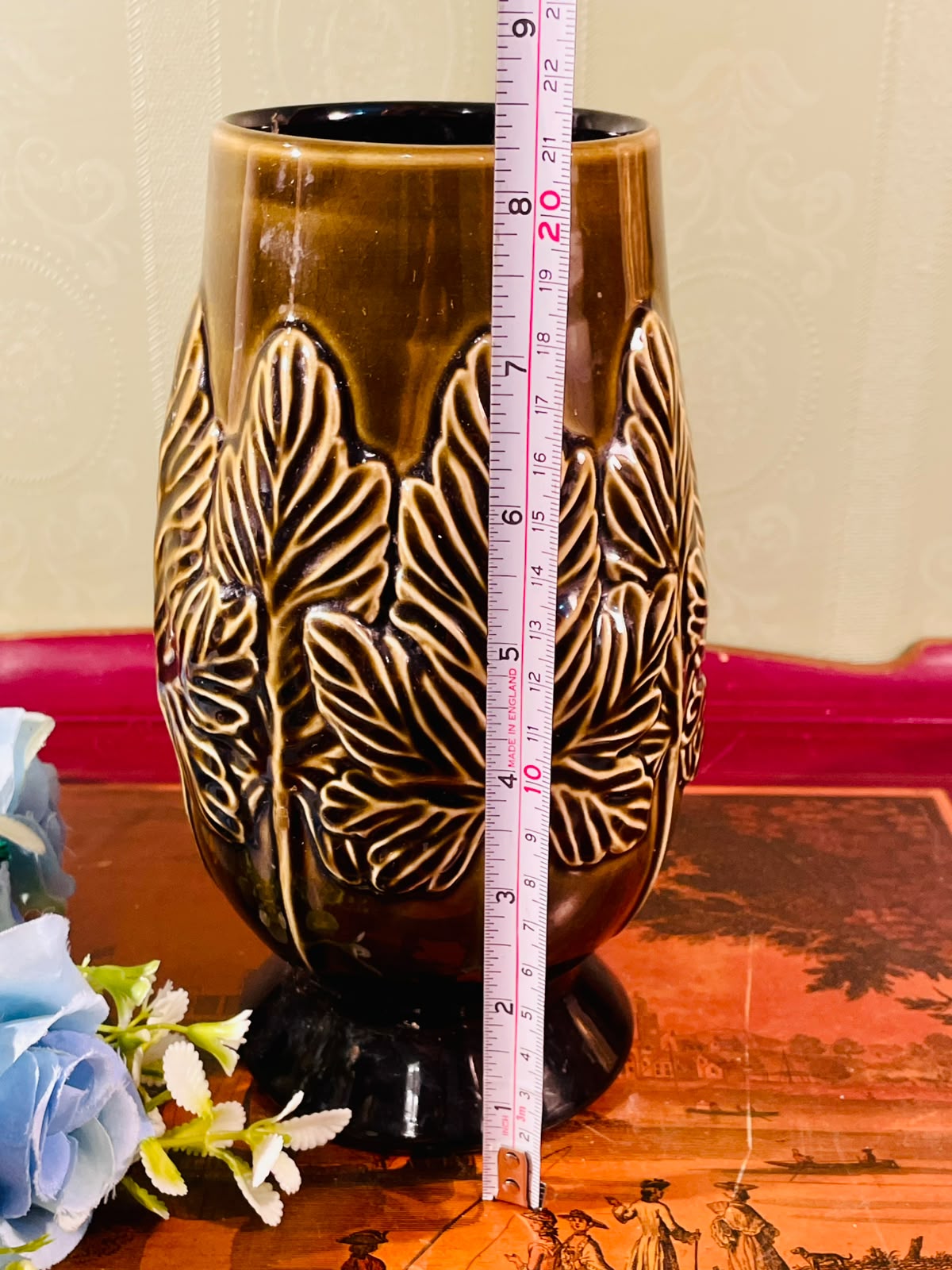 Sylvac Brown Leaf-Relief Ceramic Vase – 8.5 Inch