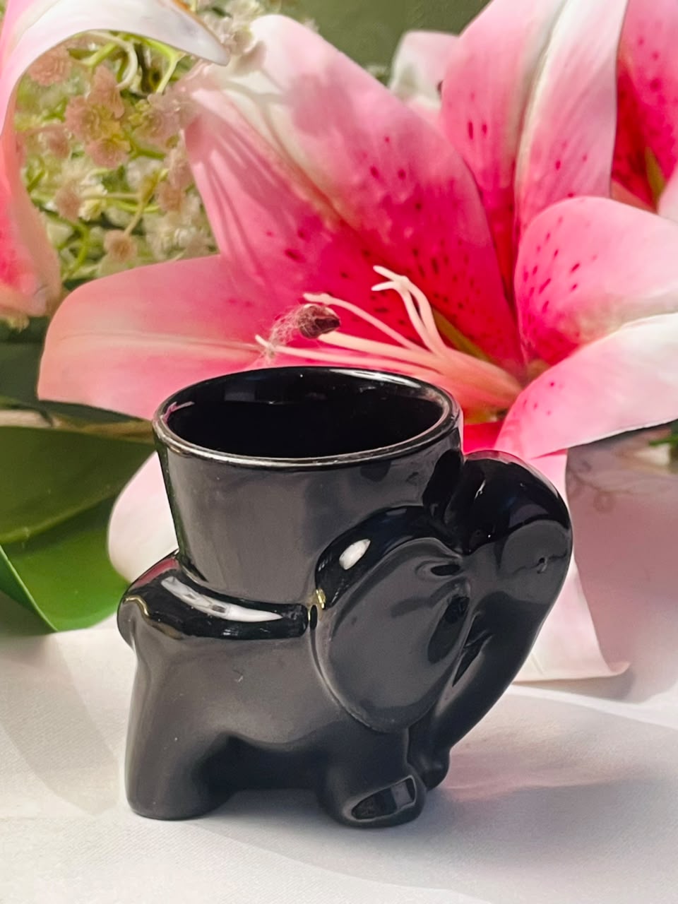 Black Elephant Ceramic Holder Glossy Finish Approx. 8 cm