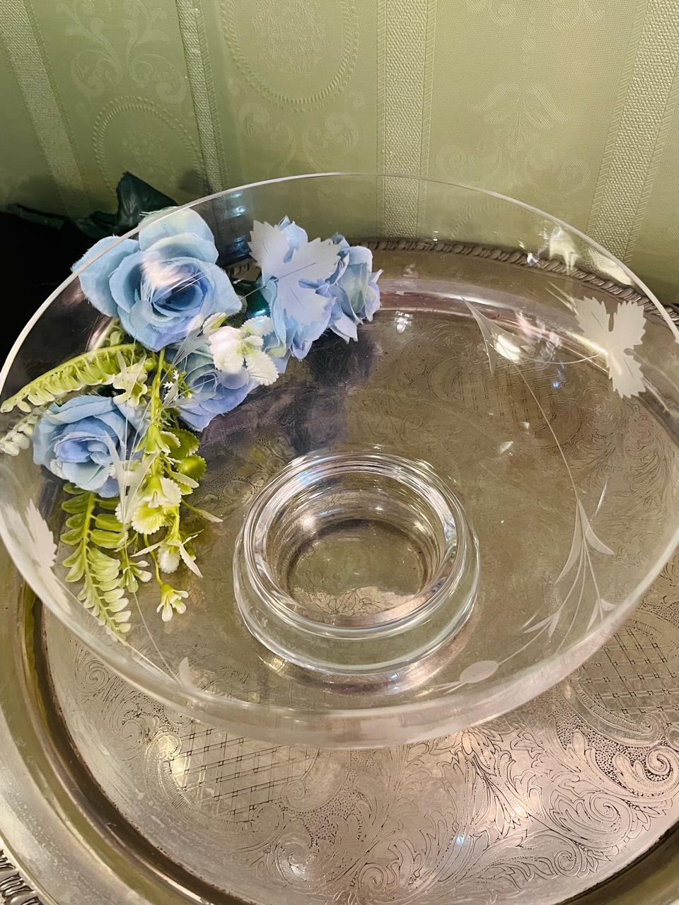 Vintage Etched Crystal Chip and Dip Platter 22 cm