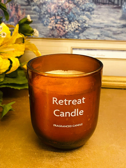 Amber Glass Retreat Candle – Cozy Fragranced Home Décor
