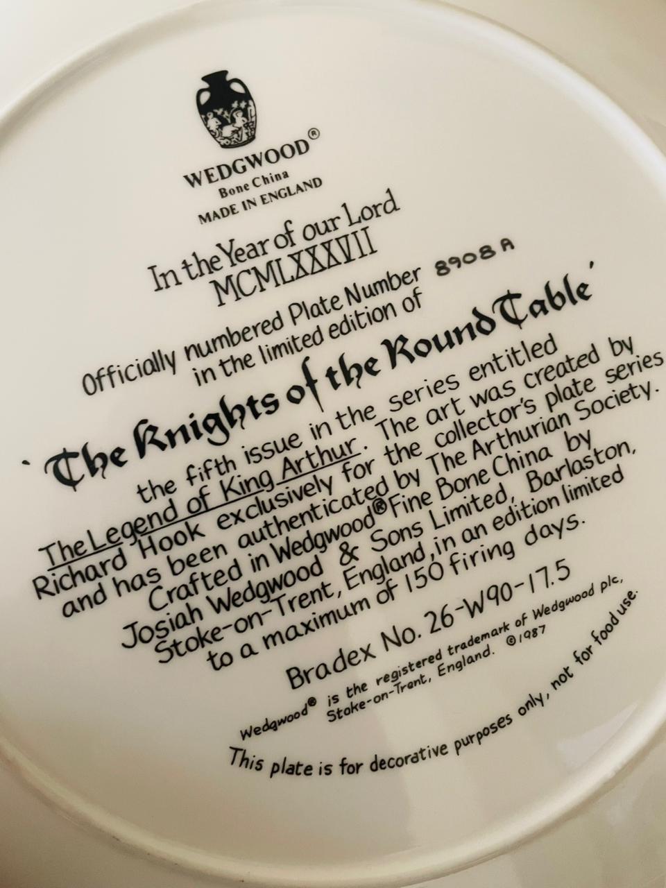 Wedgwood “The Knights of the Round Table” – The Legend of King Arthur Collector Plate (1987, Made in England)