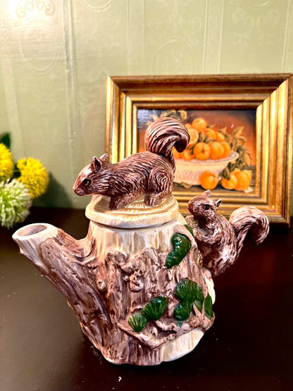 Vintage Squirrel Woodland Ceramic Teapot – 7 Inch