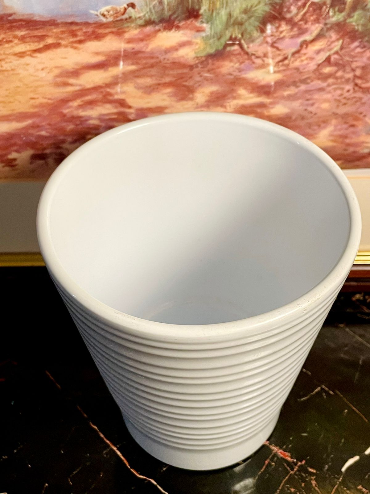 Large White Ribbed Ceramic Planter – Minimal Modern Indoor Flower Pot