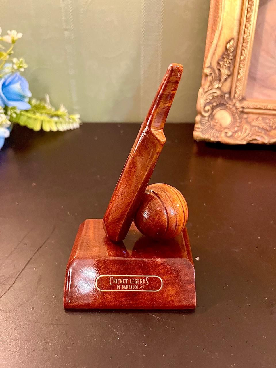 Vintage Wooden Cricket Bat Ball Trophy 5 Inch