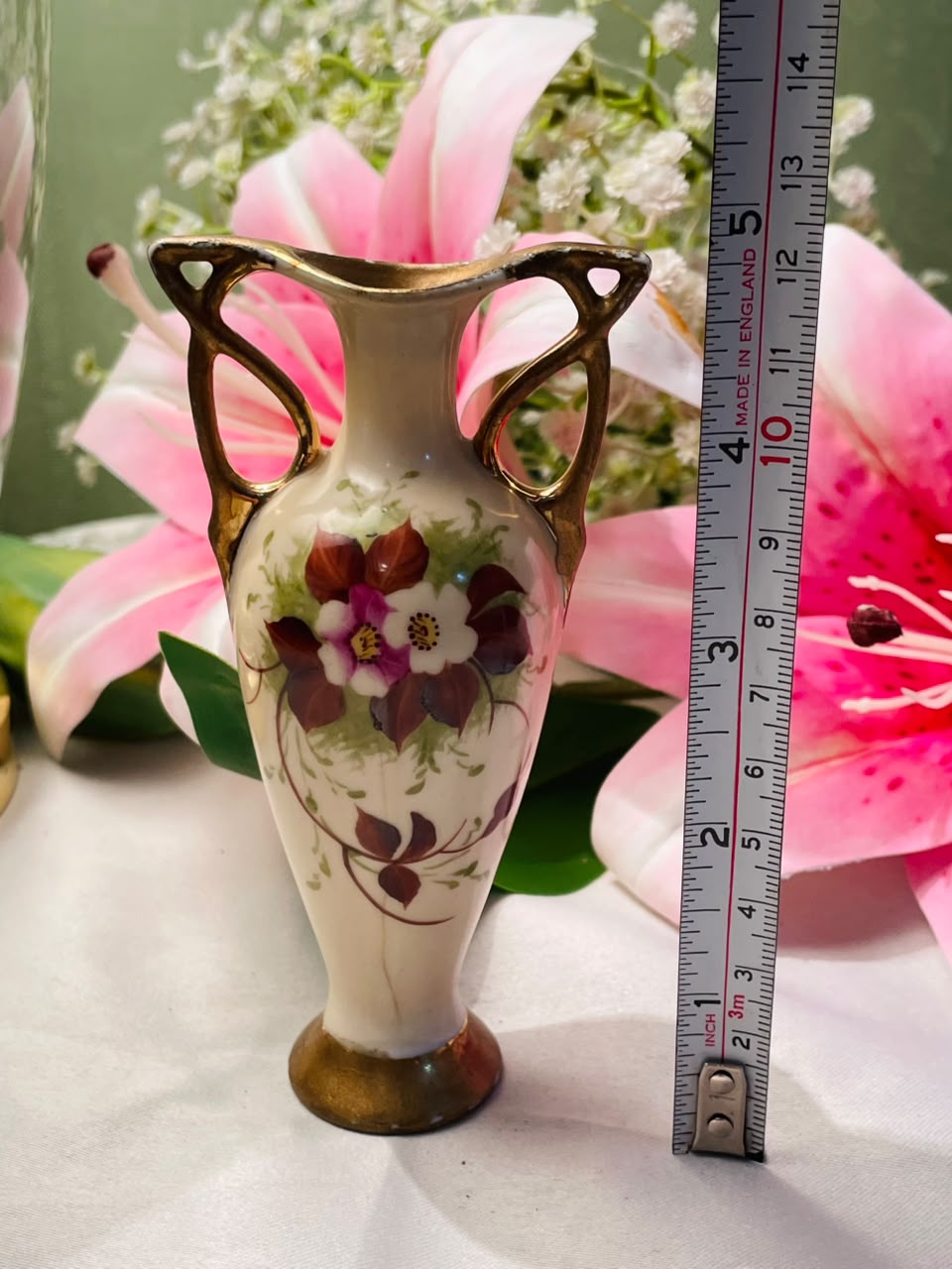 Cream Floral Decorative Vase with Gold-Tone Handles Approx. 12 cm