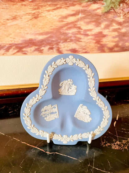 Wedgwood Jasperware, Wedgwood blue trinket dish, Wedgwood England porcelain, Wedgwood trefoil dish, Wedgwood vintage collectibles, English Jasperware plate, Wedgwood decorative bowl, rare Wedgwood gift, antique Wedgwood decor, Wedgwood blue & white