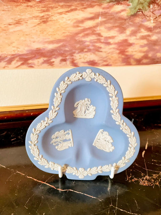 Wedgwood Jasperware, Wedgwood blue trinket dish, Wedgwood England porcelain, Wedgwood trefoil dish, Wedgwood vintage collectibles, English Jasperware plate, Wedgwood decorative bowl, rare Wedgwood gift, antique Wedgwood decor, Wedgwood blue & white