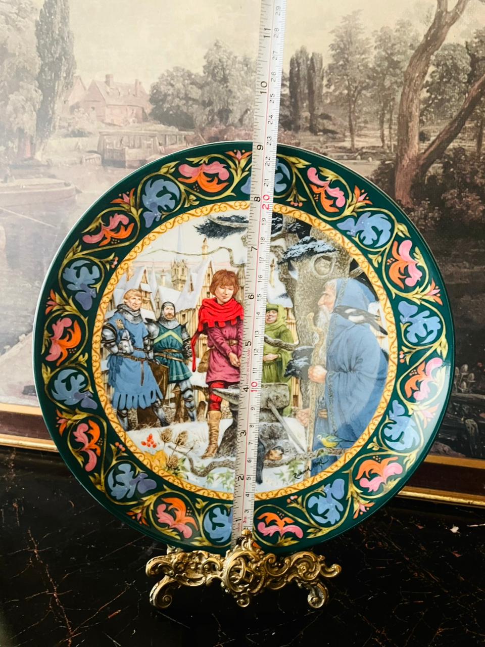 Wedgwood “Arthur Draws the Sword” – The Legend of King Arthur Collector Plate (1986, Made in England)