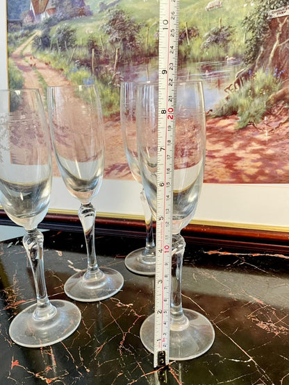 Elegant Set of 4 Crystal Champagne Glasses - Classic Design