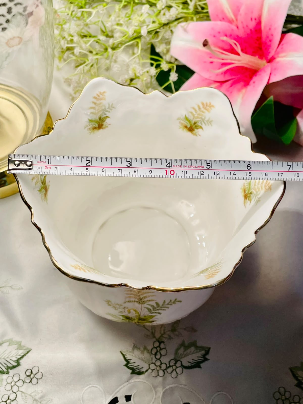 Connoisseur England Fine Bone China Botanical Large Planter