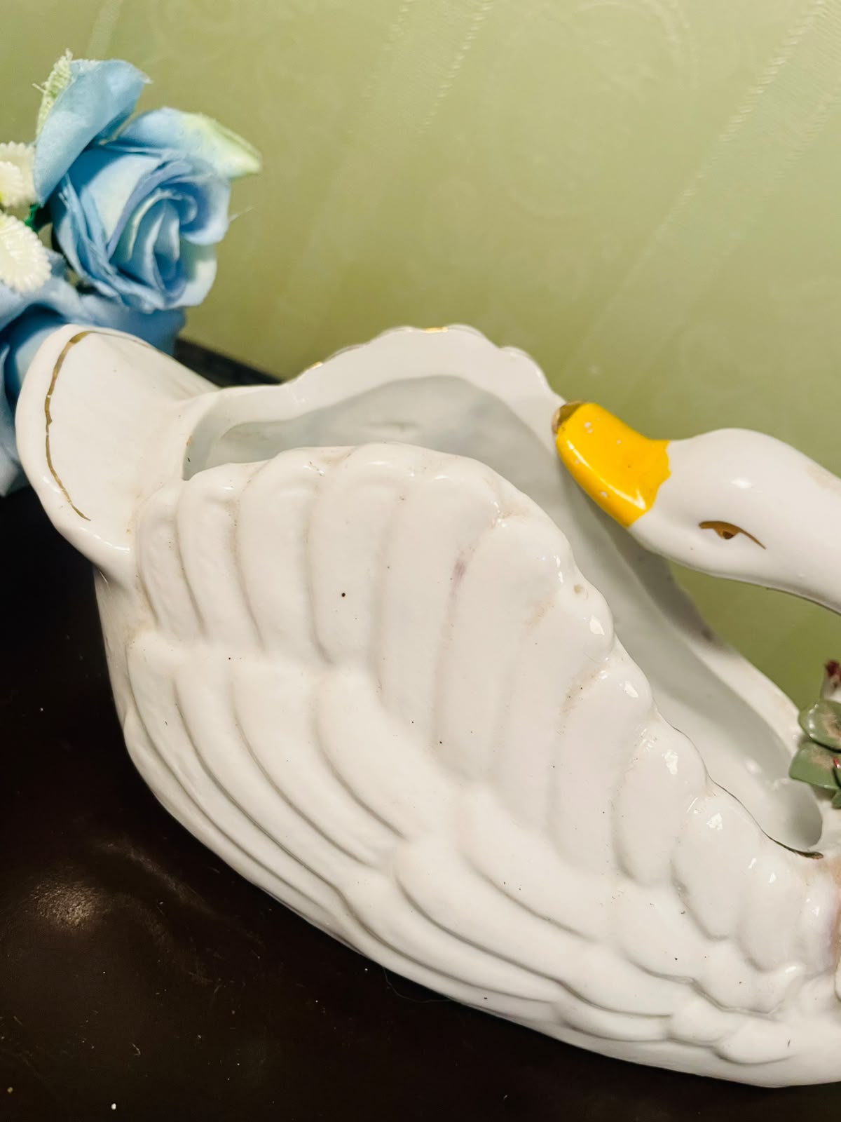 Vintage Swan Ceramic Planter with Floral Detail – 8 Inch
