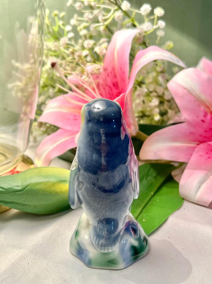 Porcelain Penguin Figurine – Glossy Blue & White Bird Ornament, Approx. 9 cm