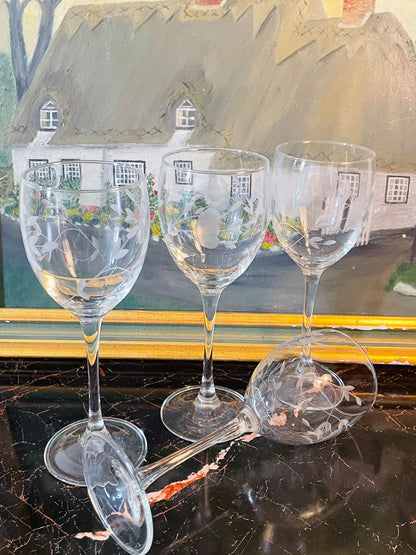 Set of 4 Vintage Etched crystal Glasses – Frosted Floral & Leaf Design