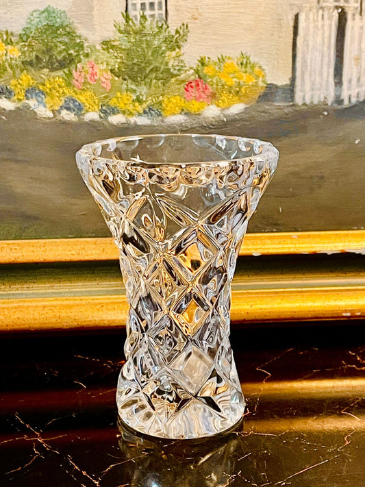Crystal Bud Vase, Cut Glass Vase, Vintage English Crystal, Diamond Pattern Vase, Small Flower Vase, Decorative Glass, Collectible Crystal, Elegant Home Decor, Table Accent, English Glassware