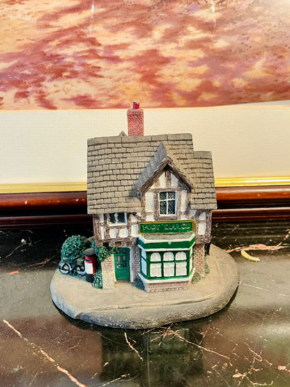 Miniature Tudor-Style Cottage House – Collectible Handcrafted Figurine
