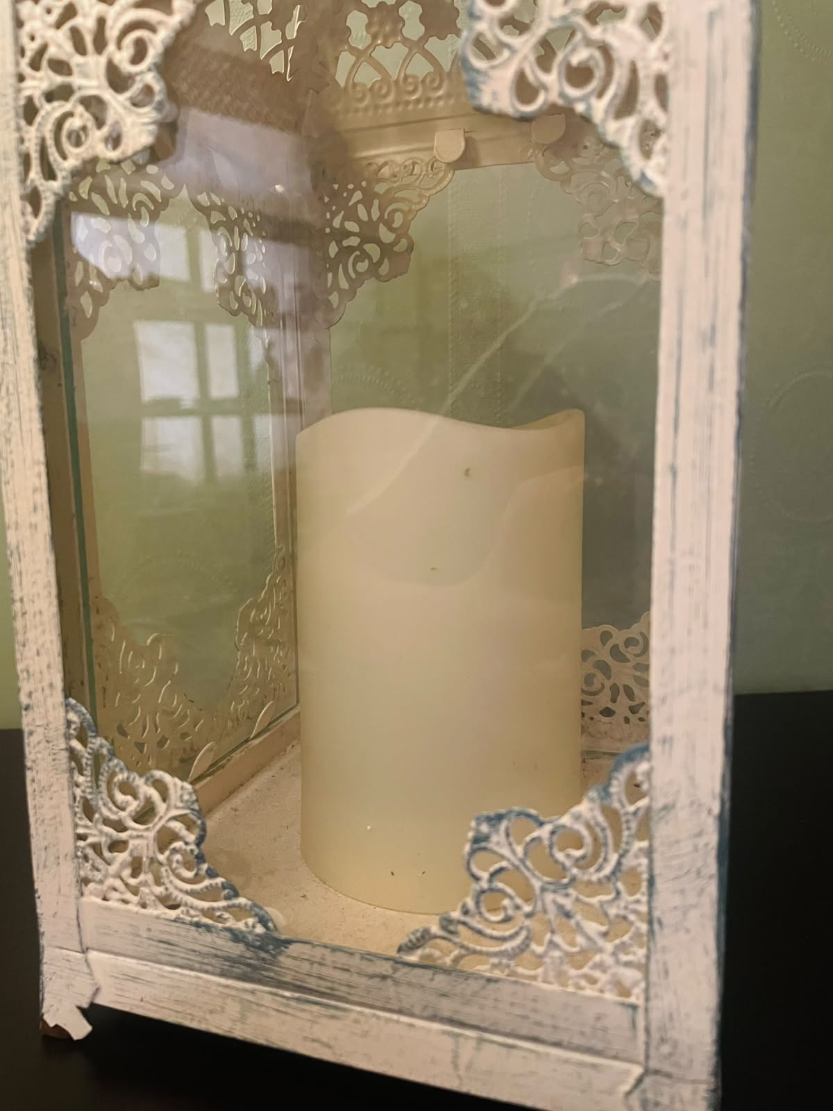 White Vintage-Style LED Lantern with Candle