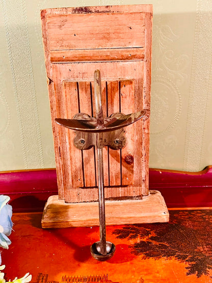 Wood and Metal Wall-Mounted Decorative Holder – 9 Inch