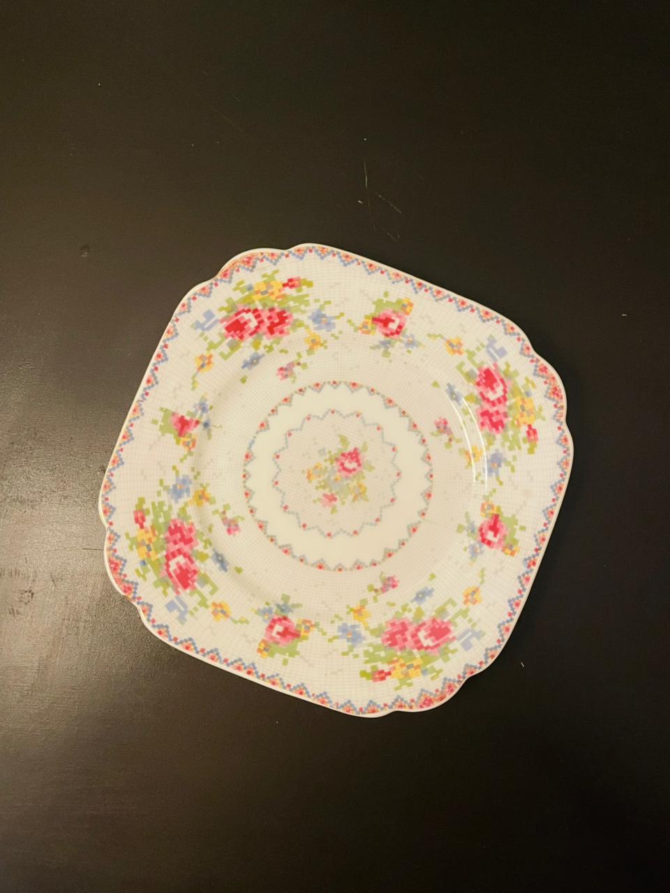 Vintage Royal Albert Petit Point Plate 6" England