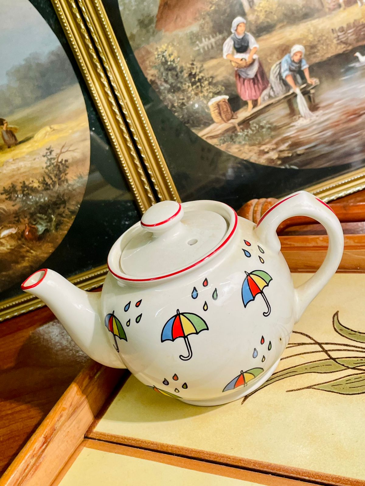 Vintage Umbrella Pattern Teapot – Made in England