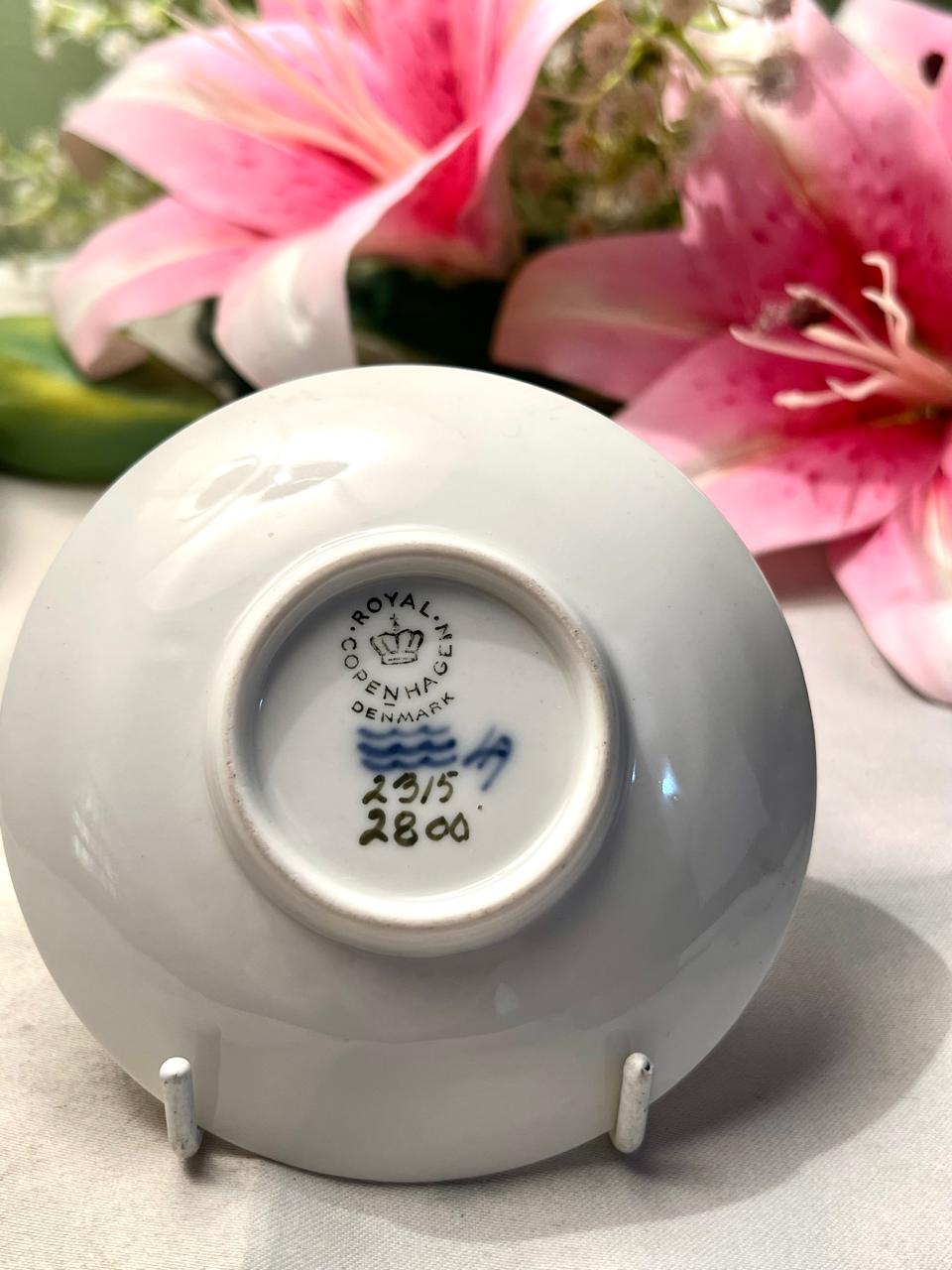 Royal Copenhagen Denmark Blue Floral Mini Plate No. 1473 Approx. 10 cm