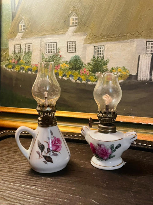Vintage 1950's MINIATURE Oil Lamp, Hand Painted, England