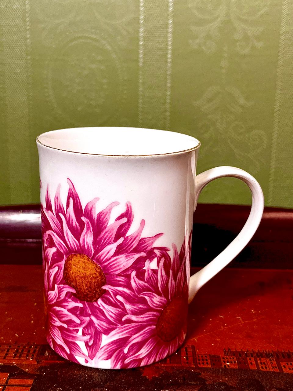 Pink Floral Fine Bone China Mug 4" – Large Chrysanthemum Design