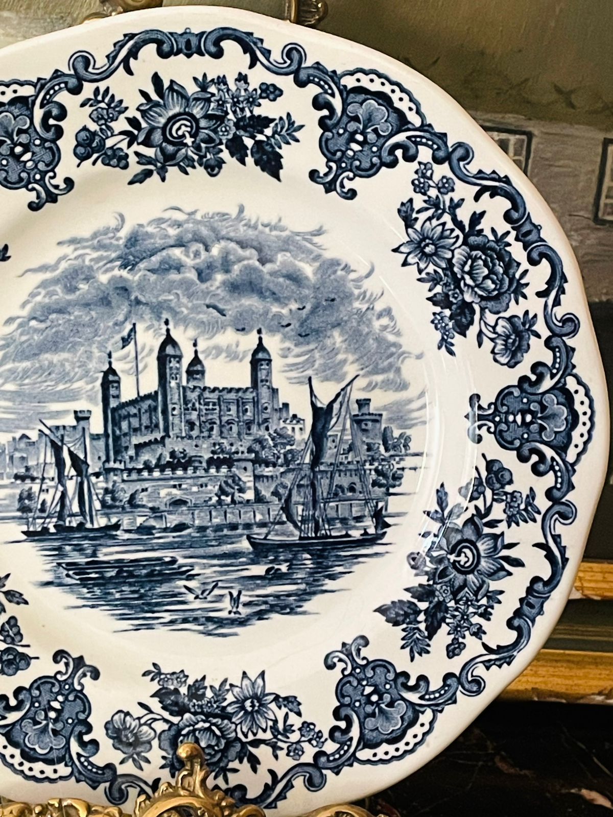 Enoch Wedgwood “Royal Homes of Britain” Windsor Castle Plate – Vintage Blue & White plate England 7 inch