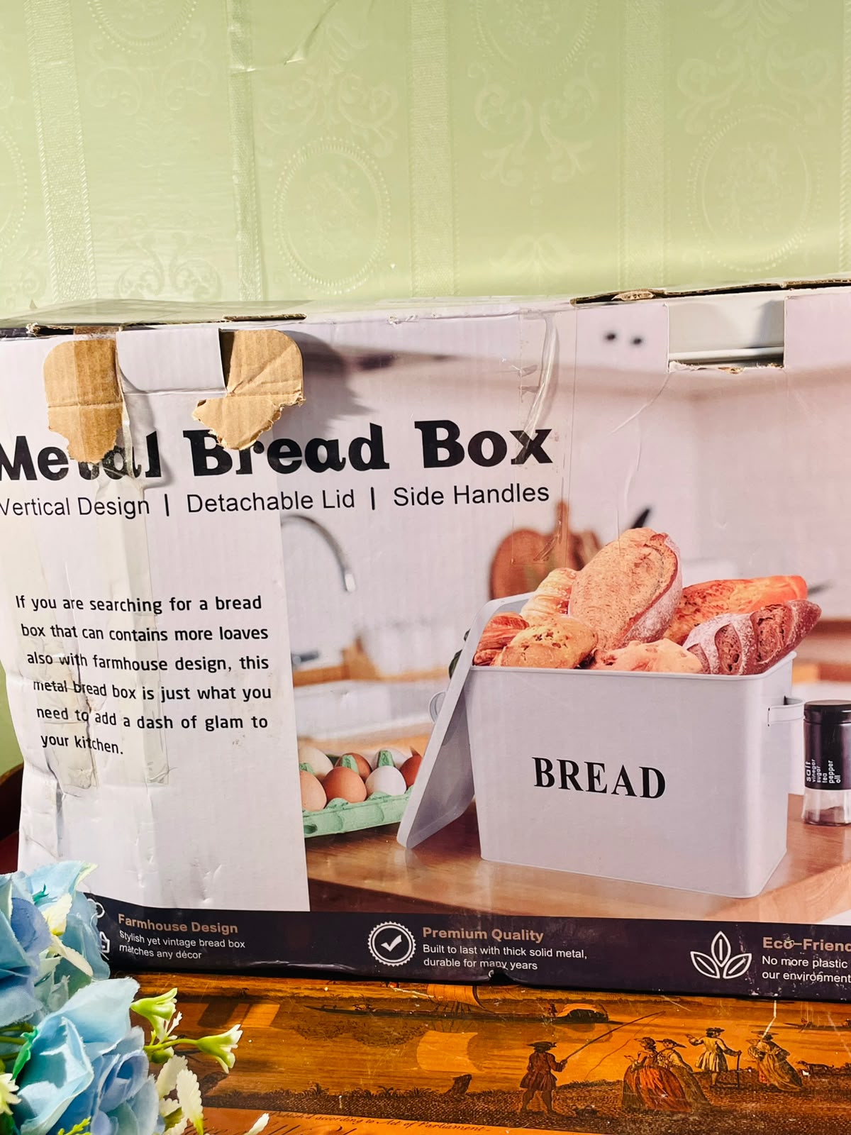 White Metal Bread Box with Lid – 13 Inch