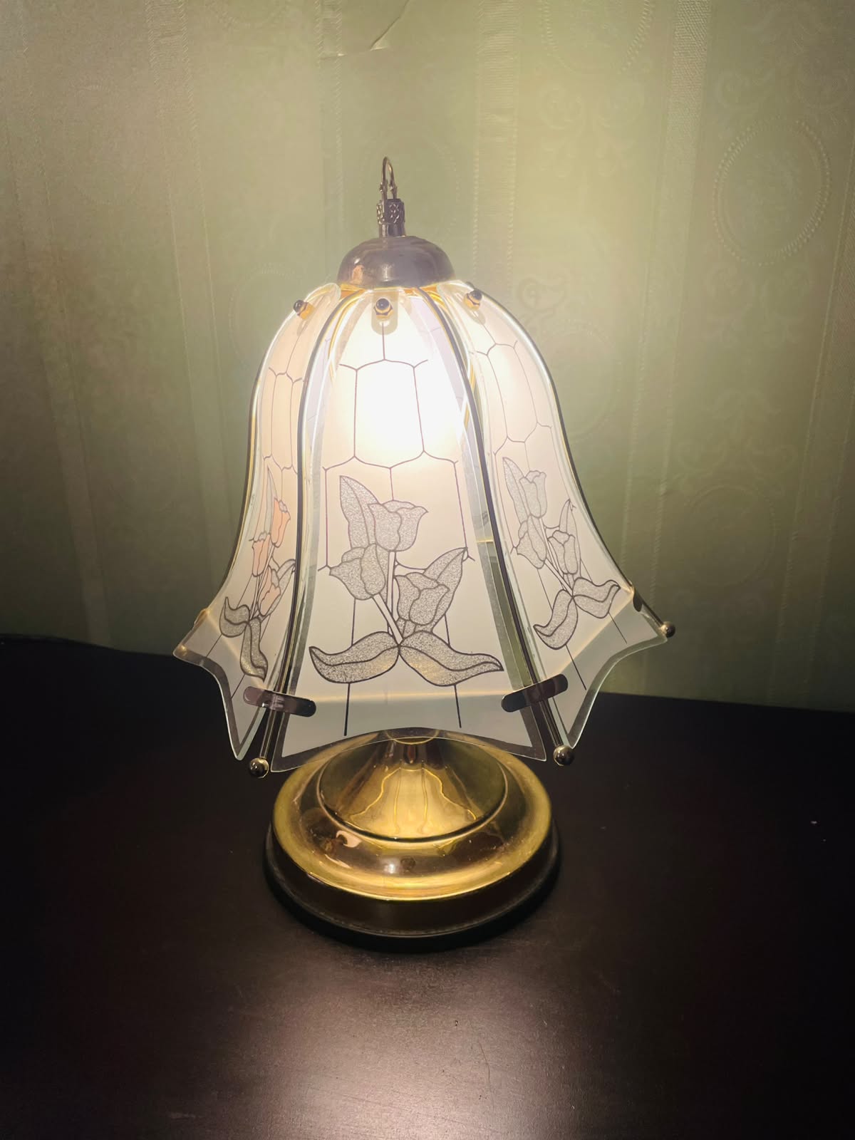Luxury Vintage Table Lamp with Floral Tinted Glass Shade