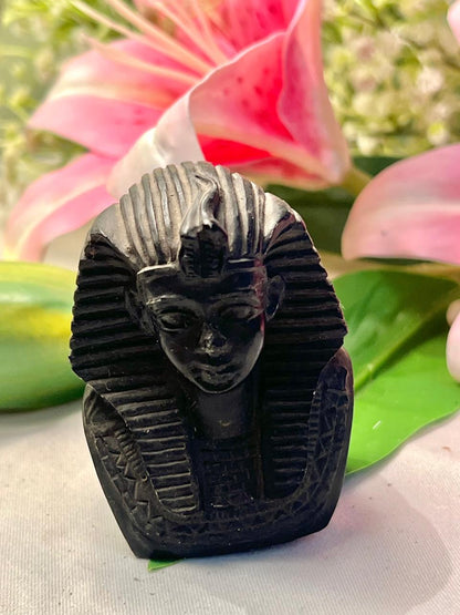 Egyptian Pharaoh Bust Figurine – Black Tutankhamun Style Ornament, Approx. 7.5 cm